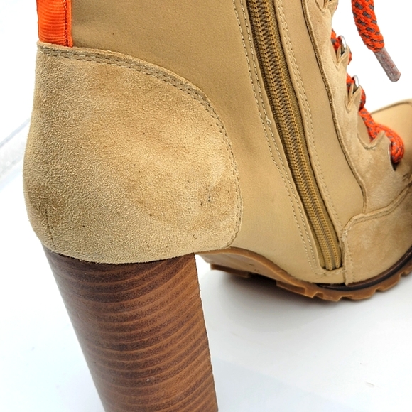 Steve Madden Tan Heeled Boots. SIZE 7M. S981. - Picture 10 of 10